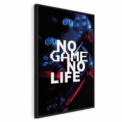 Game life vertical – svart ram. Vita bokstäver med orden NO GAME NO LIFE ligger över mörka spelkontroller i blått och rött ljus.