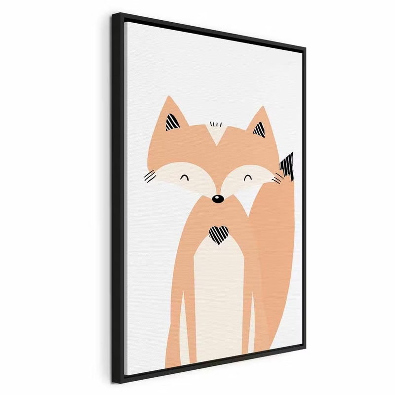 Happy fox vertical – svart ram. En orange räv med ljus nos och slutna ögon sitter mot en vit, avskalad bakgrund.