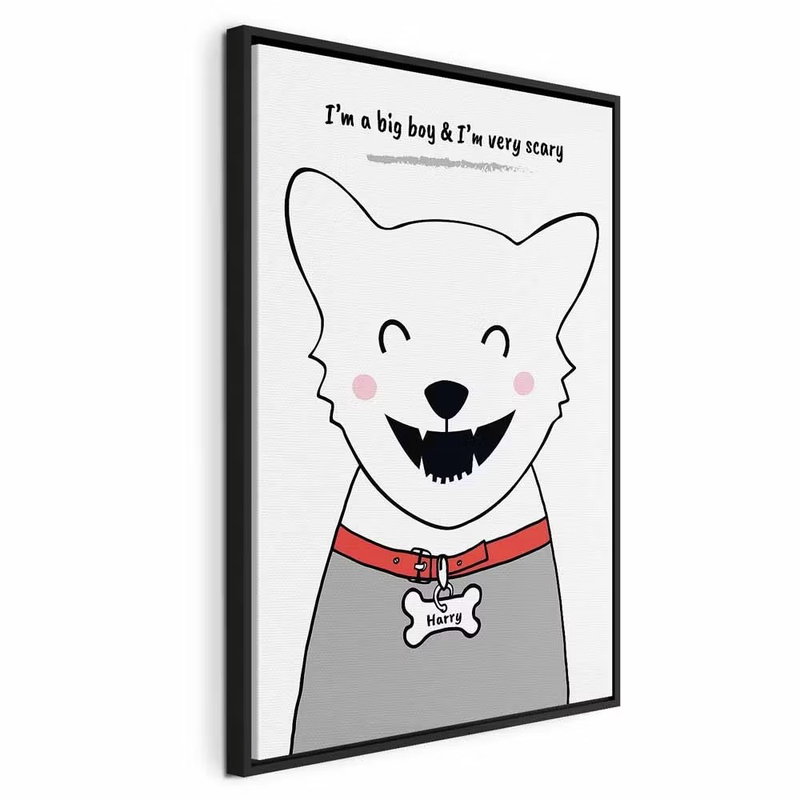 Doggy harry vertical – svart ram. En vit och grå tecknad hund ler med slutna ögon och bär ett rött halsband med en benformad bricka.