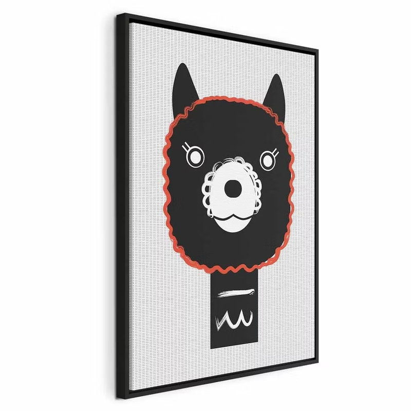 Decorative alpaca vertical – svart ram. Ett stiliserat svart djurhuvud med spetsiga öron, vit nos och röd kant återges mot ljusgrått.