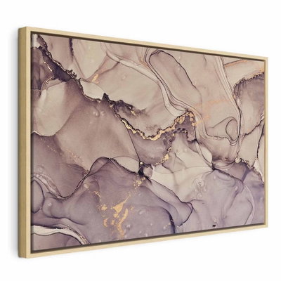Watercolour abstraction – naturfärgad ram. Lila och grå färgskiftningar möter mörka ådringar och små guldfärgade detaljer i ett marmorerat motiv.