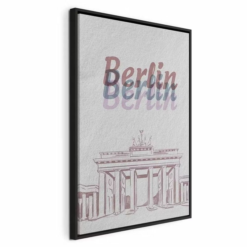 Berlin in watercolours – svart ram. Ordet Berlin upprepas i dämpade färger ovan en tunntecknad portbyggnad på en ljus yta.