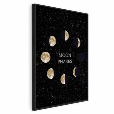 Lunar cycle vertical – svart ram. Små gyllene och mörka månfaser bildar en cirkel kring ljus typografi mot en stjärnprickig svart botten.