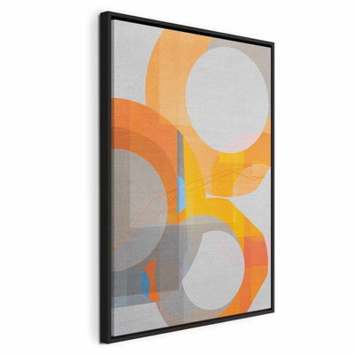 Multicolour vertical – svart ram. Stora ljusgrå cirklar möter breda orange och gula band i en lodrät geometrisk komposition.