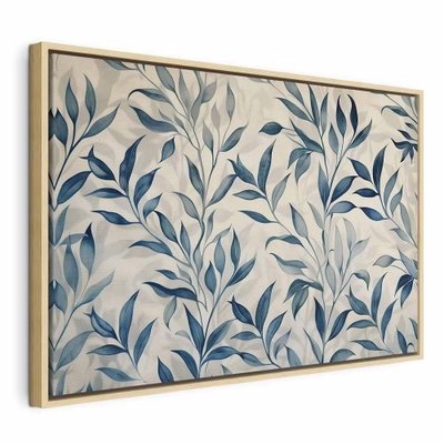 Leaves in blue color – naturfärgad ram. Små och stora blå blad sprider sig i tunna grenar över en ljust crèmefärgad bakgrund.
