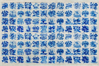 Azulejos tiles traditional – motivvy. Små blå blomster- och djurornament ligger i ett regelbundet rutmönster på en ljus, sliten botten.
