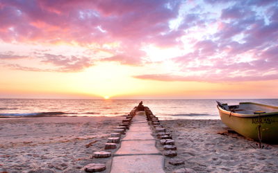 Ljuddämpande tavla - Boat on the beach 3d