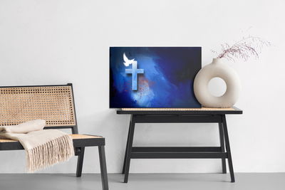 Ljuddämpande tavla - Dove above the cross