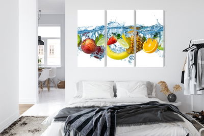 Ljuddämpande tavla - Fresh fruit in the water