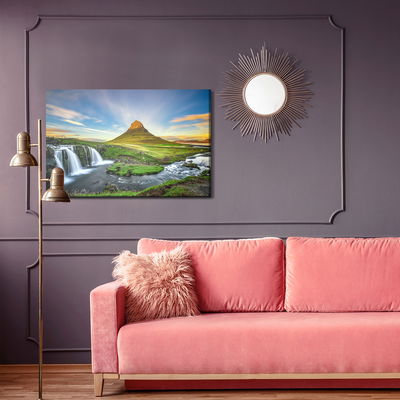 Ljuddämpande tavla - A waterfall against