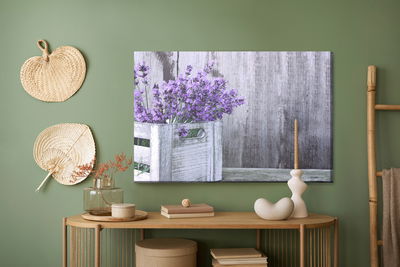 Ljuddämpande tavla - Lavender flowers in a wooden