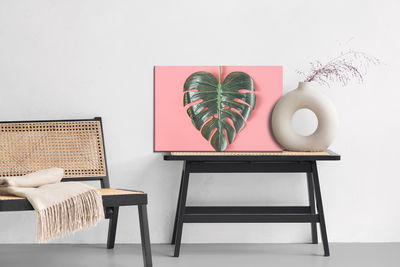 Ljuddämpande tavla - Heart-shaped monstera leaf