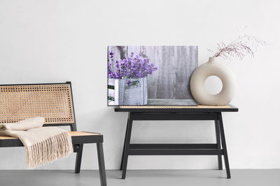 Ljuddämpande tavla - Lavender flowers in a wooden