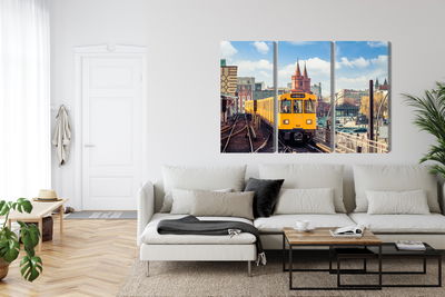Ljuddämpande tavla - Yellow train in berlin