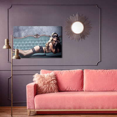 Ljuddämpande tavla - A woman in a carnival mask