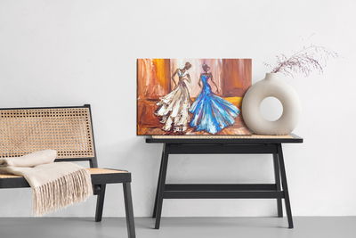 Ljuddämpande tavla - Women in ball gowns