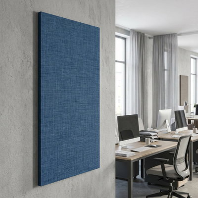 SilentDirect Wall Rectangle stående blå ljudabsorbent monterad på vägg i kontorsmiljö