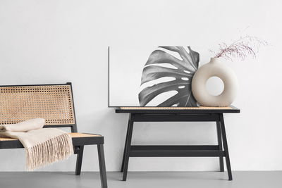 Ljuddämpande tavla - Monstera leaf in black