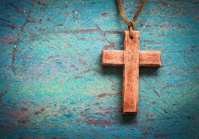 Ljuddämpande tavla - Cross on a blue background