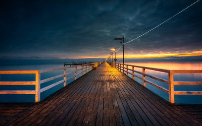 Ljuddämpande tavla - Evening view of the wooden