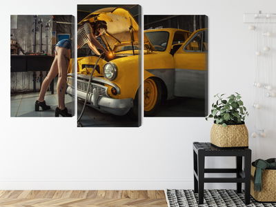 Ljuddämpande tavla - Sexy woman welded to a car