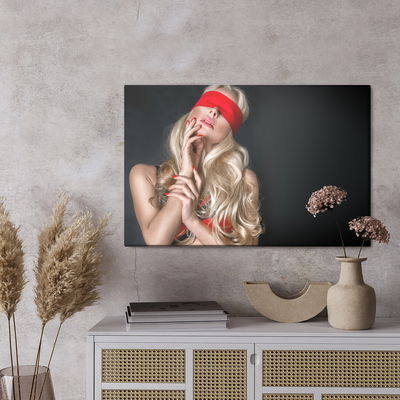 Ljuddämpande tavla - A woman with a blindfold