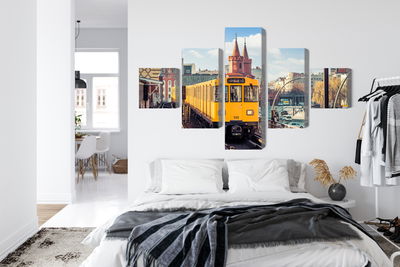 Ljuddämpande tavla - Yellow train in berlin