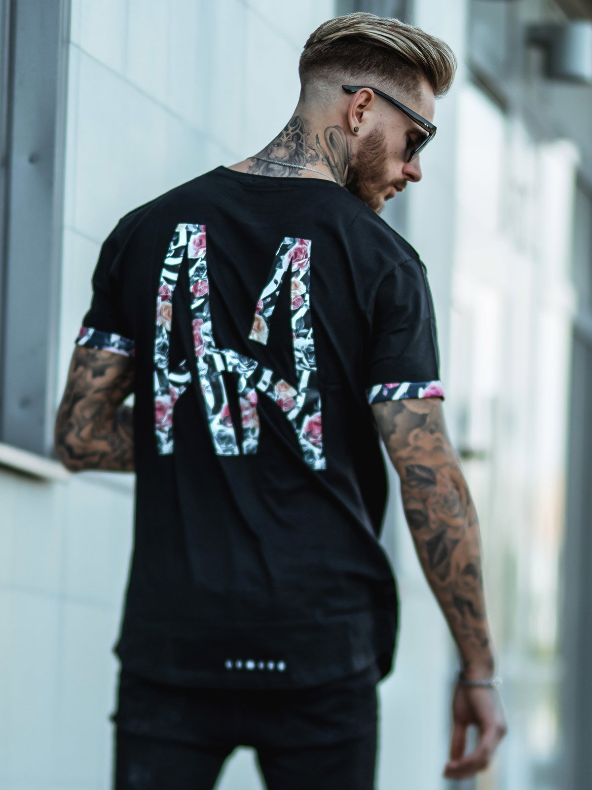 AA Zebra Roses Tee Black (S)