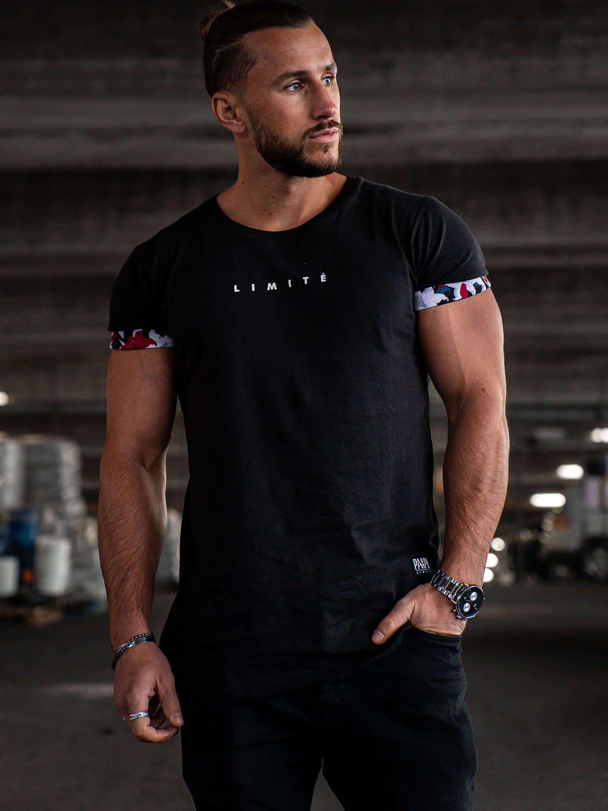 Floral Sleeves Tee Black (S)