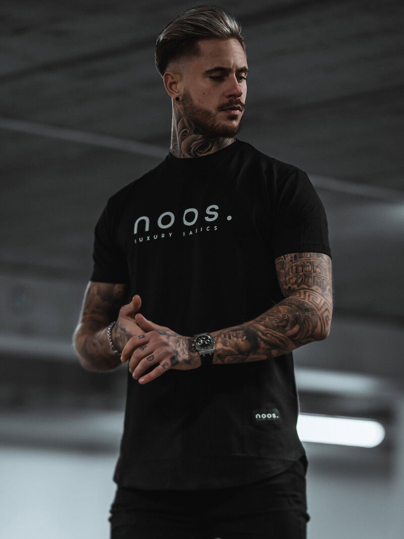 Big Logo Scoop Tee Black (XXL)