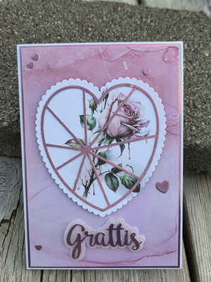 Simple and Basic die "Patchwork Heart w/Scalloped Edge"