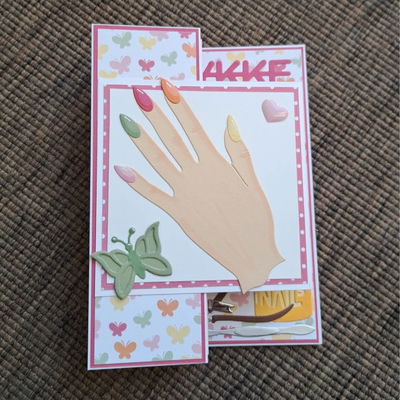 BY Lene Dies "Fingernails"