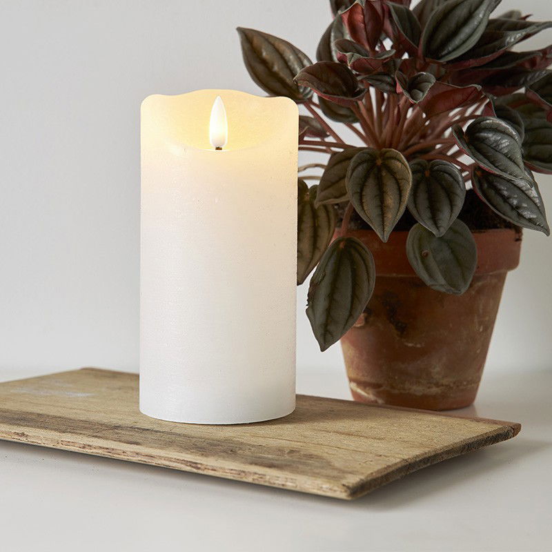 Blockljus Flamme Rustic Silver 15cm Blockljus Flamme Rustic Silver 15cm