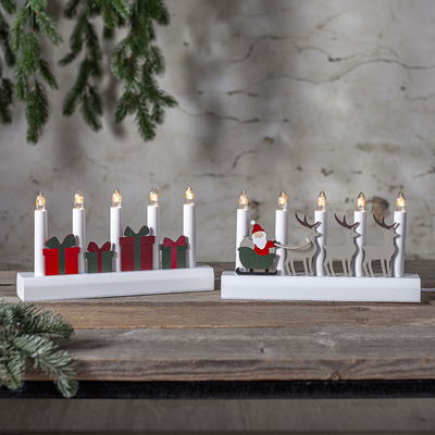 Ljusstake Julia vit 5-armad med julklappar