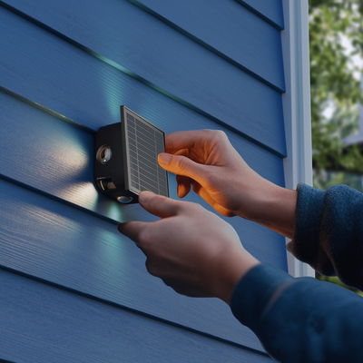 Solcells Vägglampa Altamura 4-vägs 2700K Svart