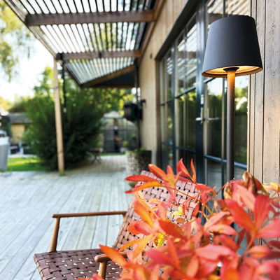 Golvlampa Sofy 140cm 8W 870lm 2700K Dimbar LightsOn Garden Plug & Play