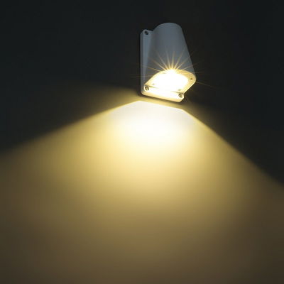 Boss Vit Vägg LED 5W IP44