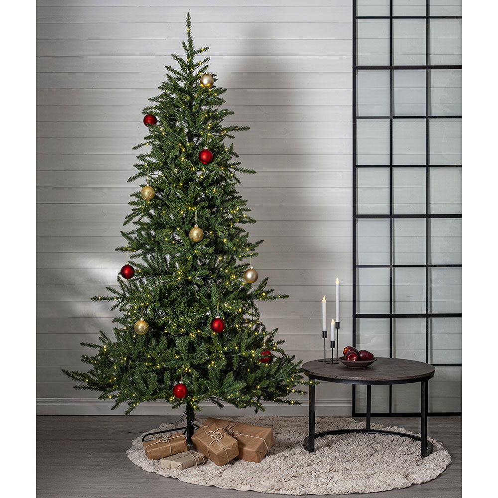 Julgran Minnesota med LED 250cm Julgran Minnesota med LED 250cm