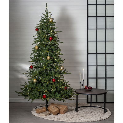 Julgran Minnesota med LED 250cm Julgran Minnesota med LED 250cm
