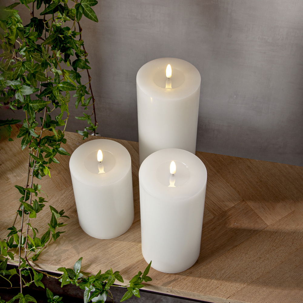 Blockljus Flamme Flow BIG Vit 22,5cm Blockljus Flamme Flow BIG Vit 22,5cm