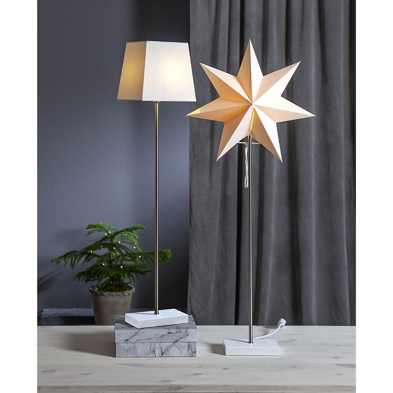 Julstjärna & Skärm Moa på fot 82cm Vit Julstjärna & Skärm Moa på fot 82cm Vit