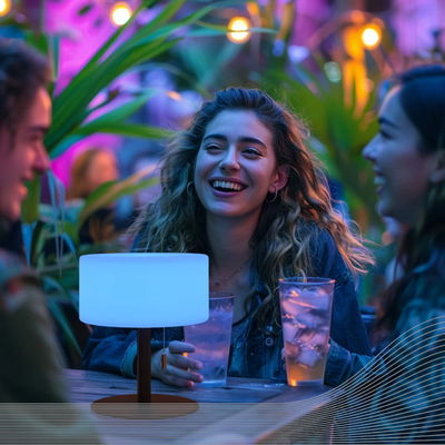 Uppladdningsbar Bordslampa Cascia IP44 200lm RGB+3000K