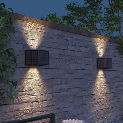 Solcells Vägglampa Caserta Upp&Ner 2700K Svart