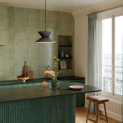 Lampskärm Clessidra i Mörkgrå med midjeband i antracit