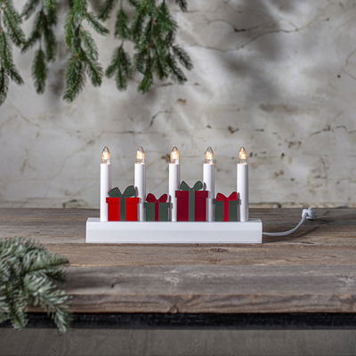 Ljusstake Julia vit 5-armad med julklappar
