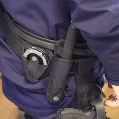 Snigeldesign RPS Modulär Polis Öppen Handfängselhållare 06