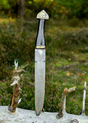Viking Kniv med Damskus Stål från 800-talet