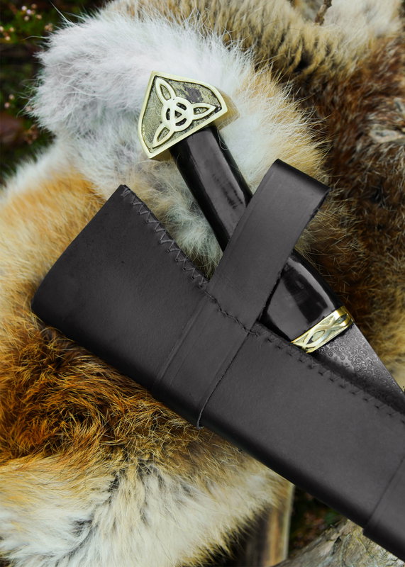 Viking Kniv med Damskus Stål från 800-talet