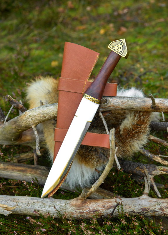 Viking Kniv med Läderslida - 800-talet
