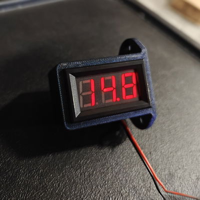 Voltmätare med sidomontering